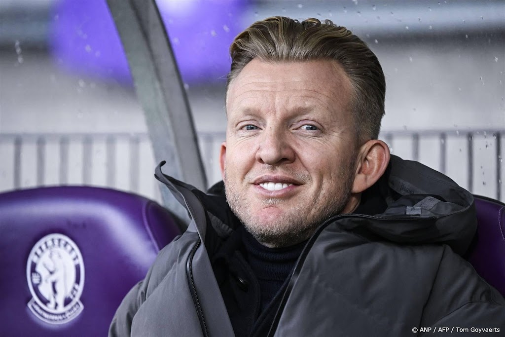 Kuijt pakt met Beerschot punt in derby tegen Antwerp