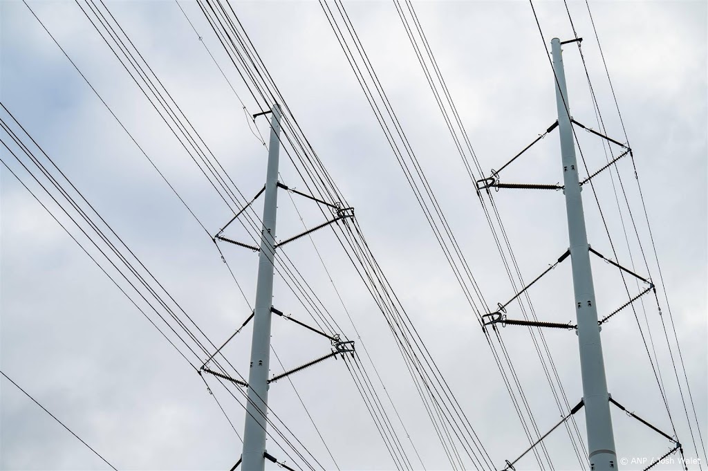 Netbeheerder gaat honderden verdeelstations veel sneller bouwen