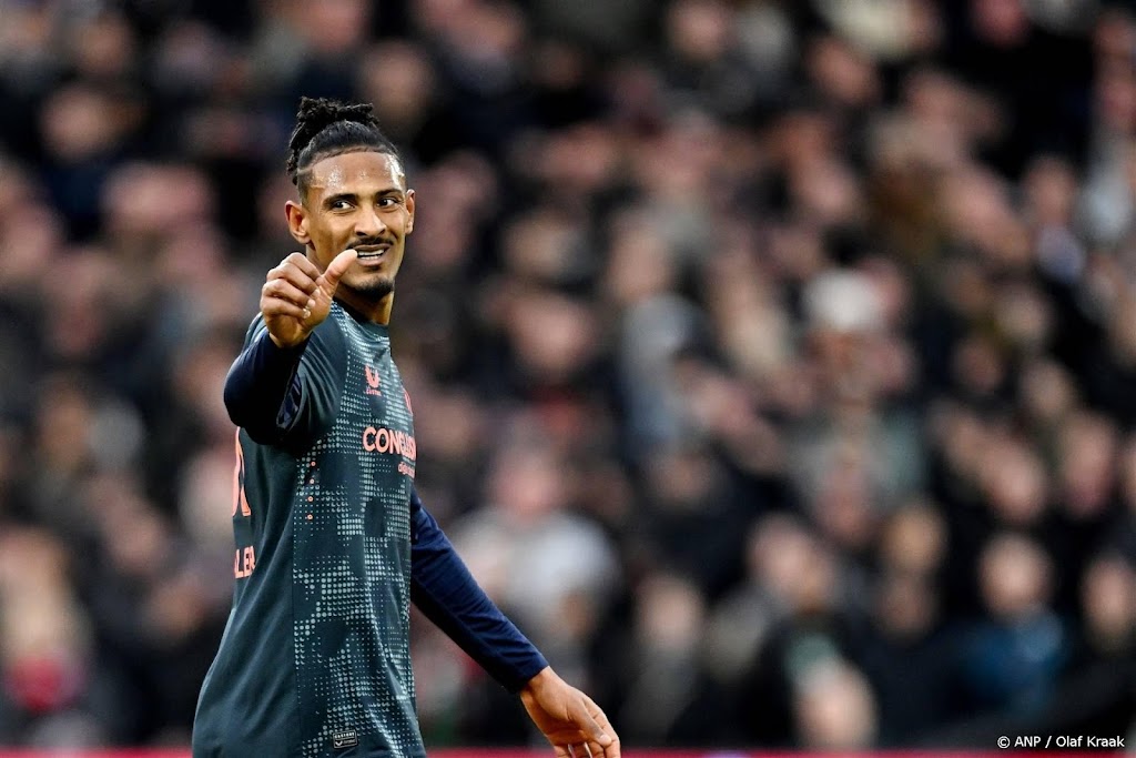 Haller geniet van gouden invalbeurt in De Kuip