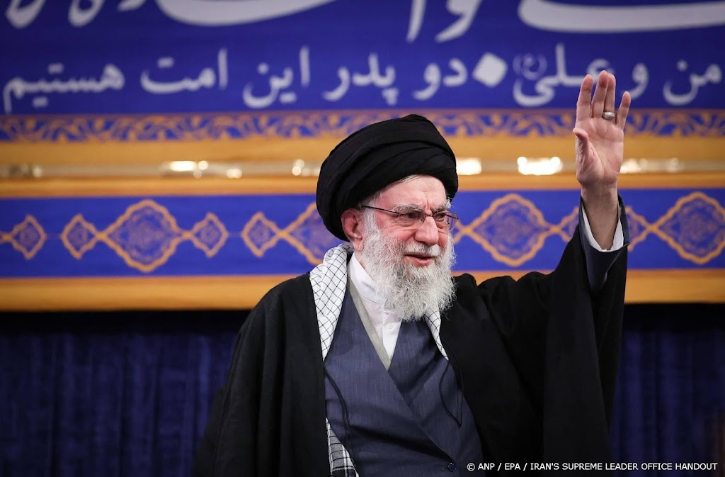 Khamenei: grote betogingen vóór regering zijn waarschuwing aan VS