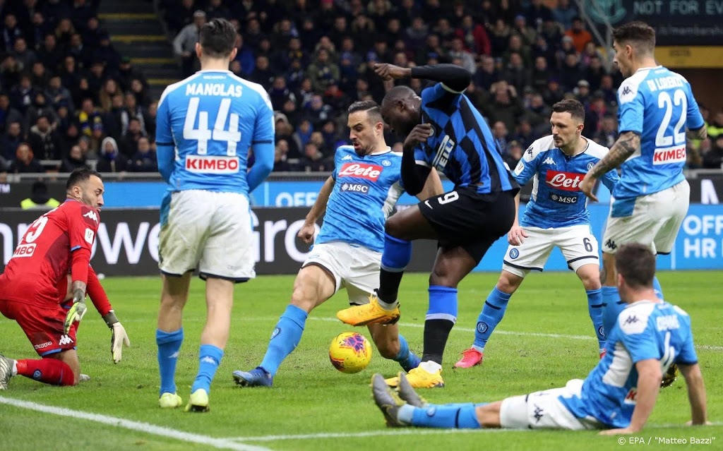 Napoli zet eerste stap naar bekerfinale door zege bij Inter