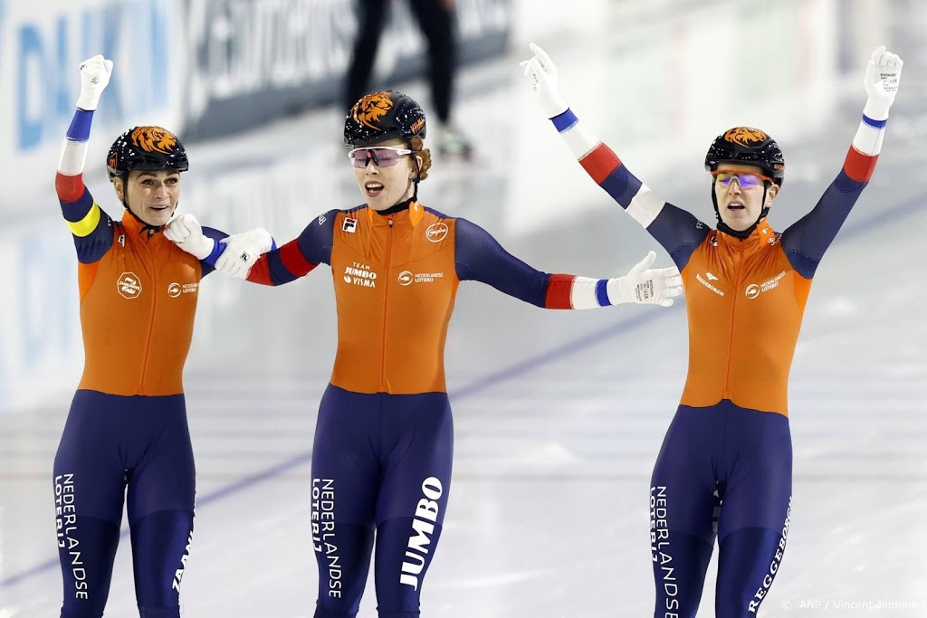 Nederlandse schaatssters pakken WK-goud op achtervolging 