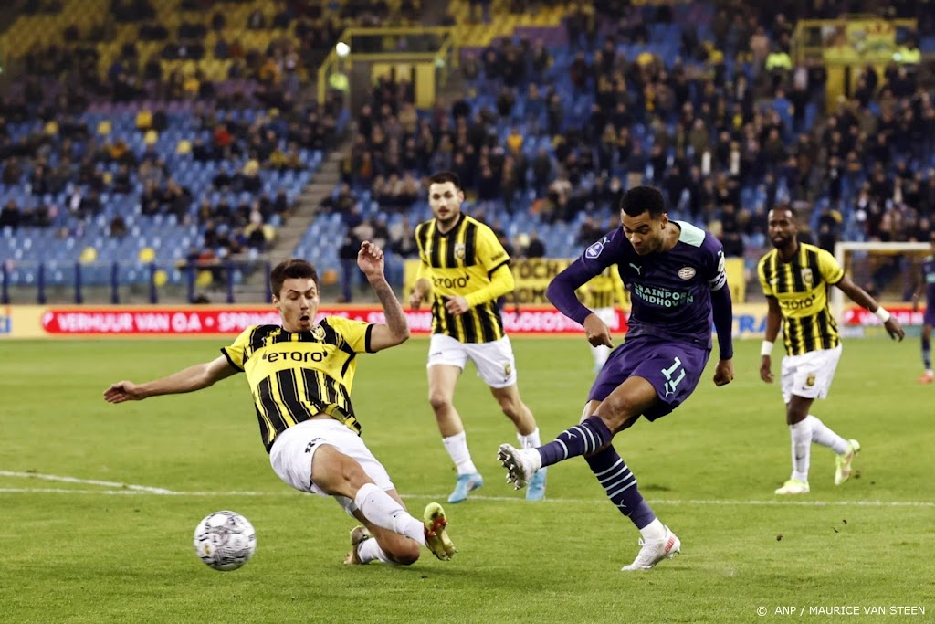 PSV is veel te sterk voor Vitesse in Arnhem