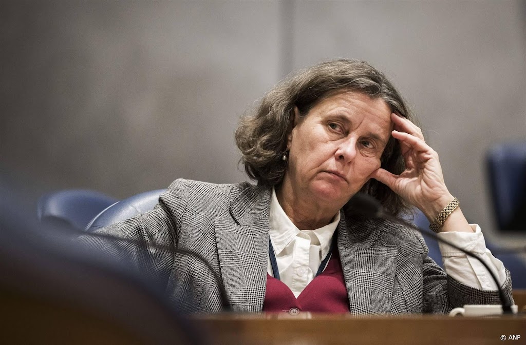 Oppositie verontwaardigd over Fabers snelle afwijzing van advies