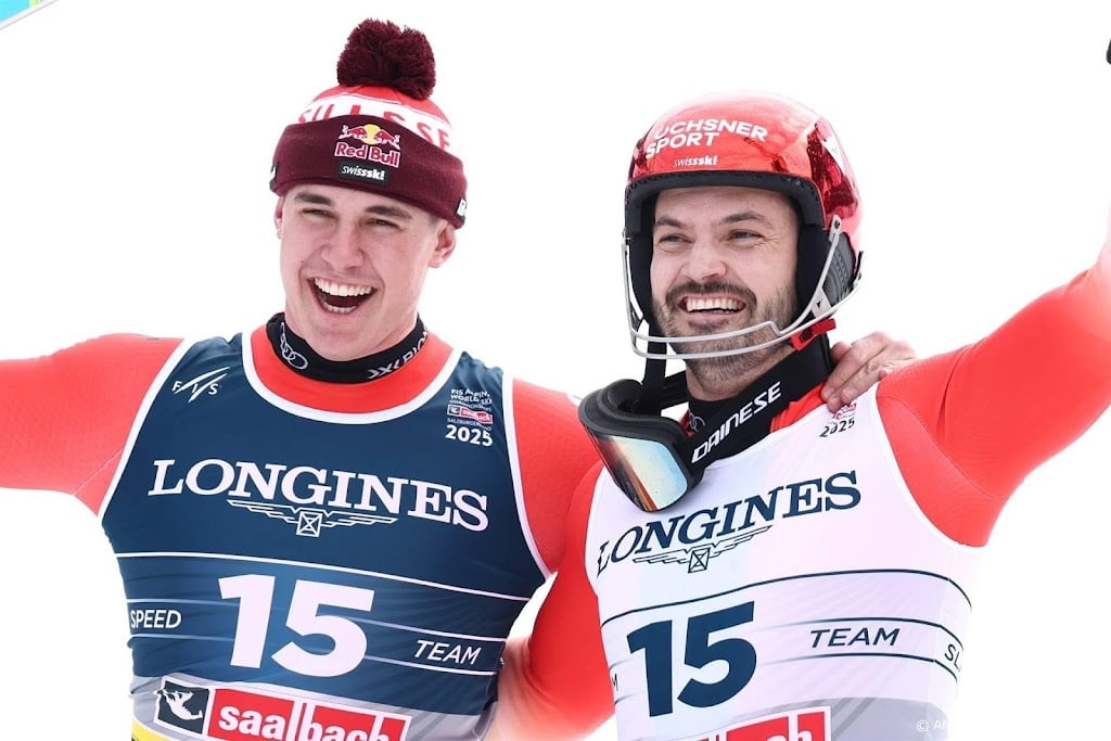 Zwitserse skiër Von Allmen pakt ook wereldtitel op teamcombinatie