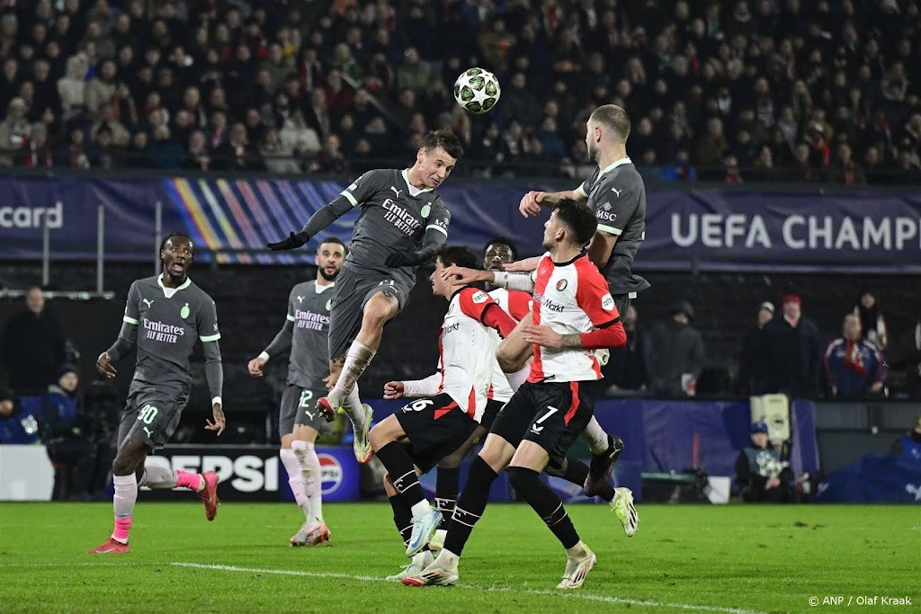 Feyenoord wint eerste duel met AC Milan (1-0) in tussenronde CL