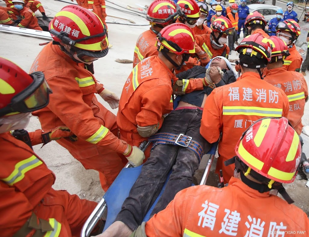 Dodental ingestort Chinees 'quarantainehotel' op 29