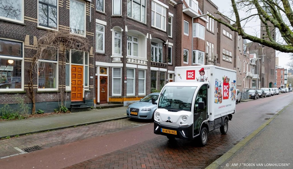 Picnic gaat pakketjes DHL ophalen aan huis