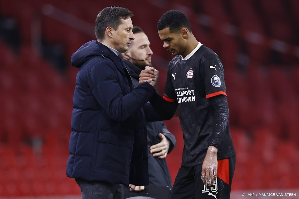 PSV-trainer Schmidt hoopt tegen Feyenoord op terugkeer Gakpo