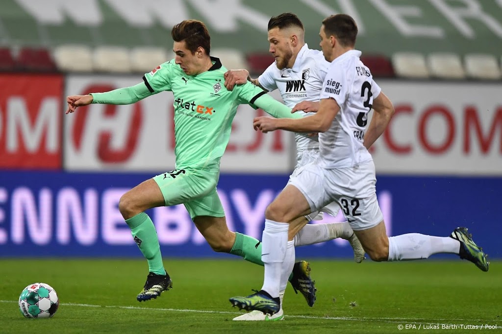 FC Augsburg wint van ploeterend Borussia Mönchengladbach