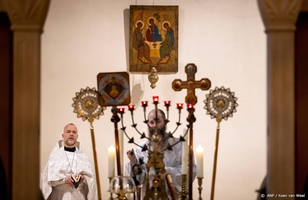 Geestelijken Russisch-orthodoxe kerk Amsterdam weg om 'druk Rusland'