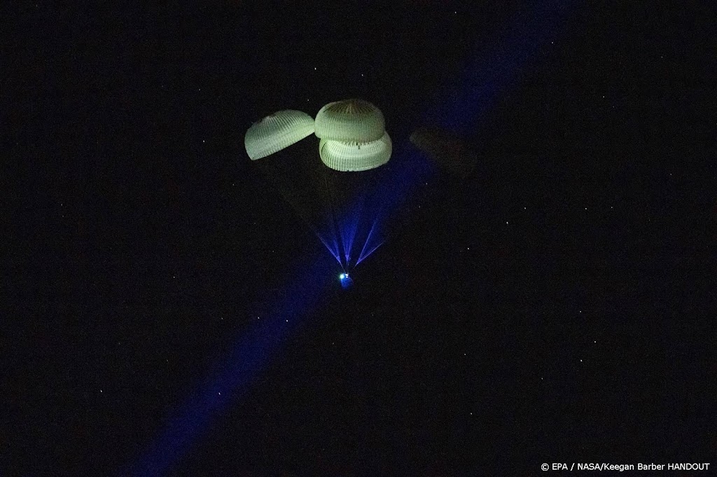 Ruimtecapsule SpaceX veilig terug op aarde met bemanning ISS
