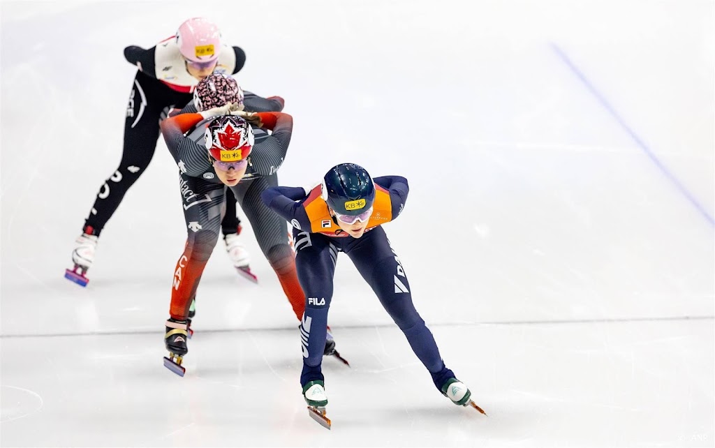 Velzeboer verovert op 1000 meter tweede goud op WK shorttrack 