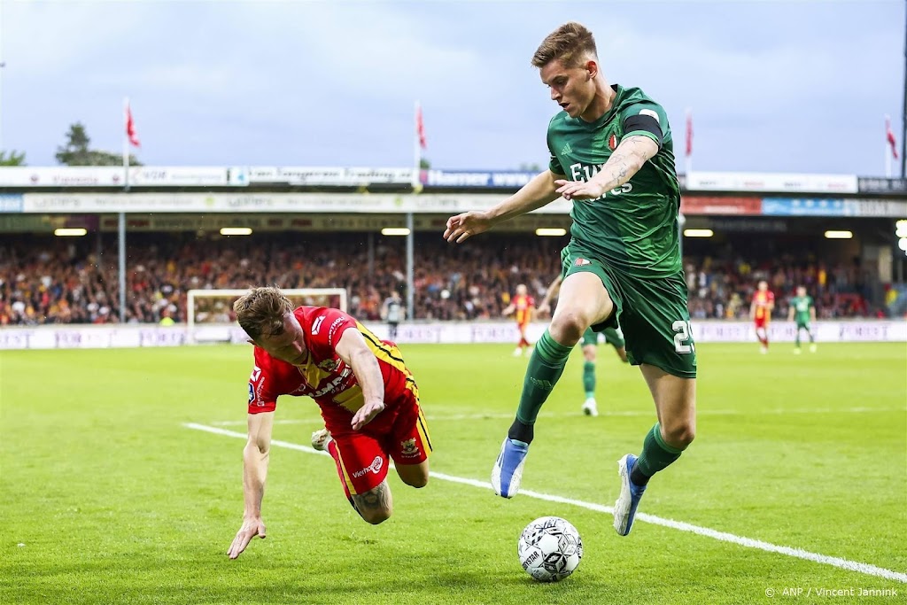 Verdediger Hendriks debuteert na zware knieblessure voor Utrecht