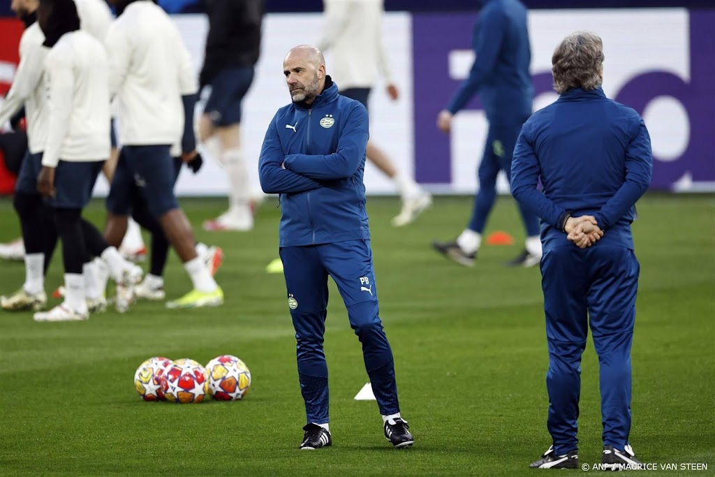 Bosz wil beginfase overleven en fans Dortmund daarna stil krijgen