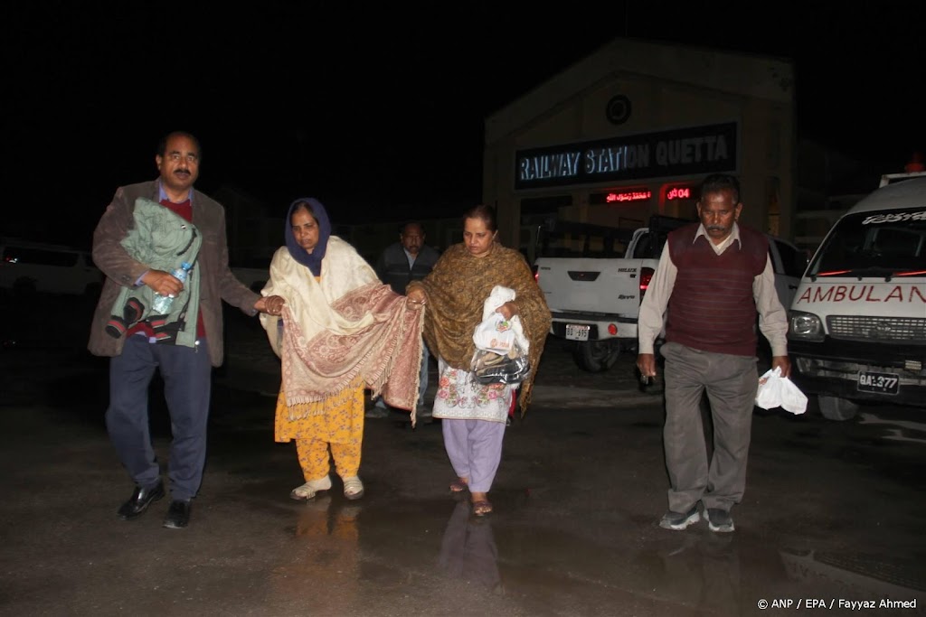 Pakistaanse troepen bevrijden 150 gijzelaars van treinkaping