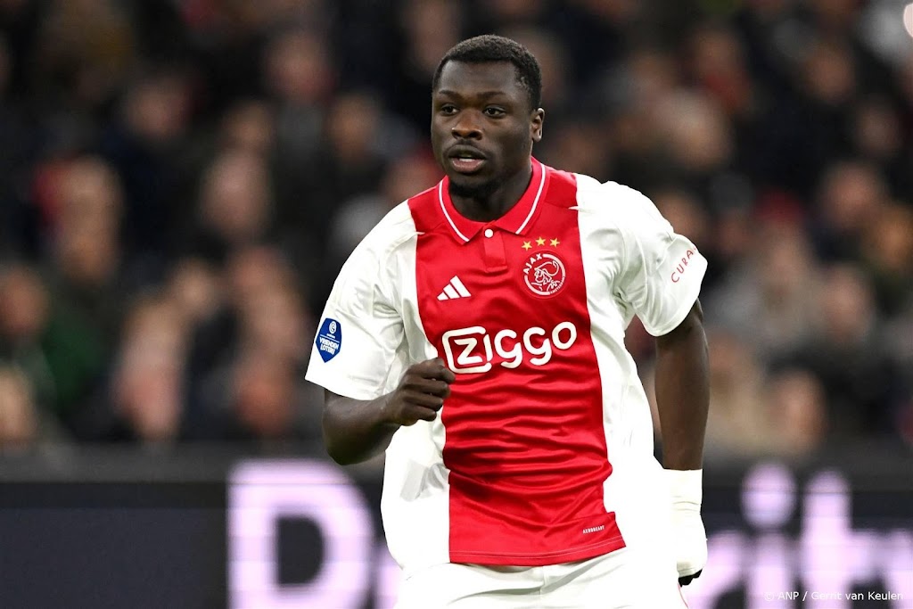 Ajax met herstelde Brobbey naar uitduel met Eintracht Frankfurt