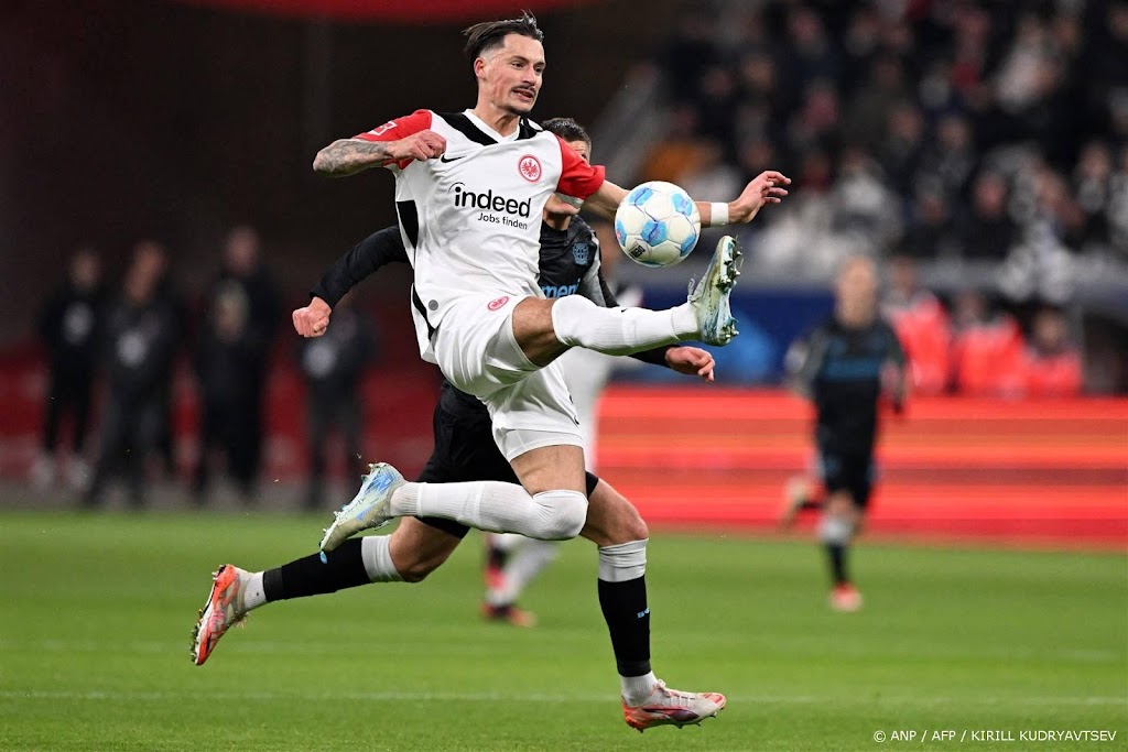 Verdediger Koch kan met Eintracht Frankfurt tegen Ajax spelen