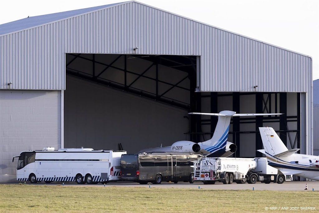 Voertuigen vertrekken vanaf Rotterdam The Hague Airport