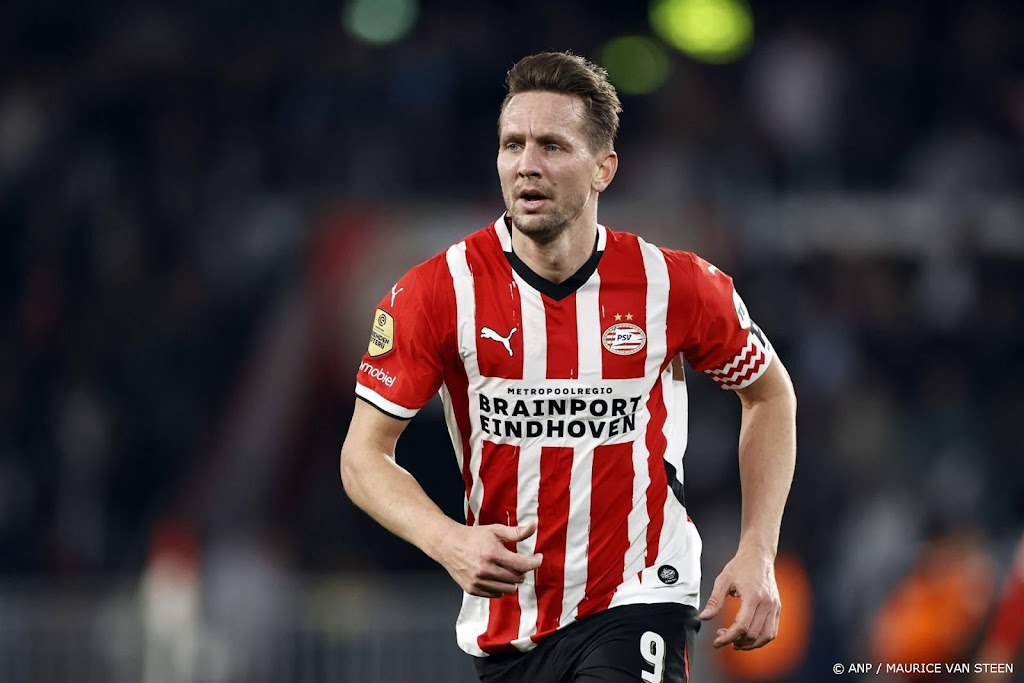 Bosz houdt De Jong met oog op Eredivisie tegen Arsenal op bank