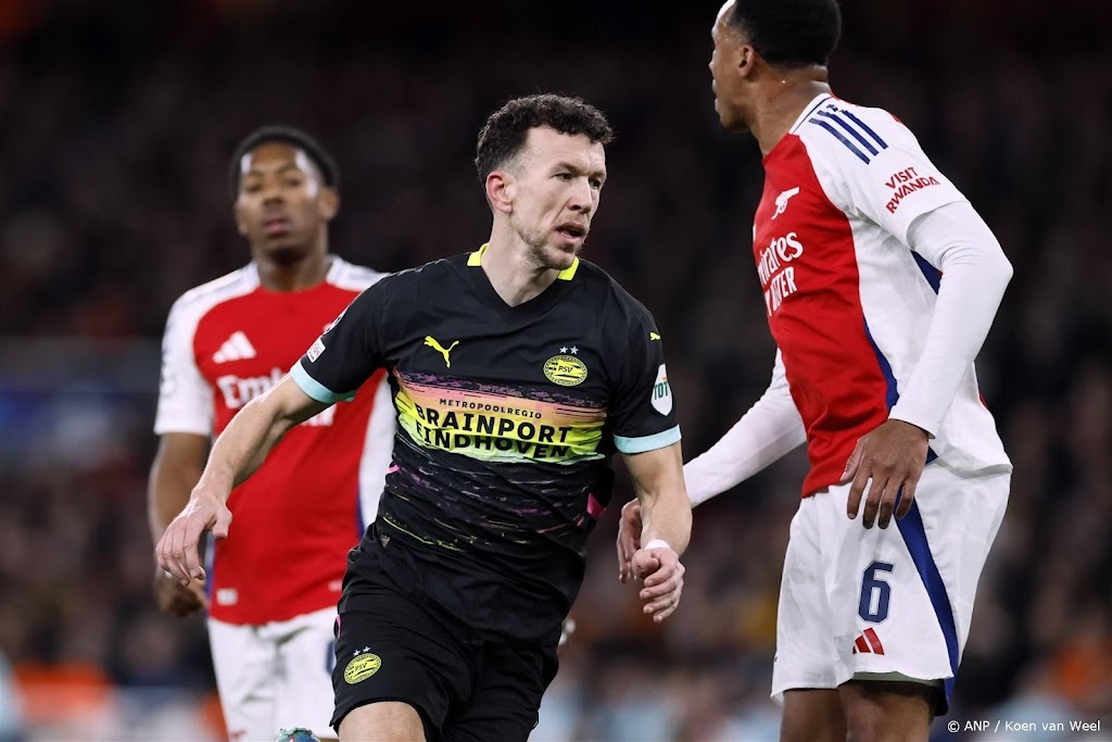 PSV verlaat Champions League met gelijkspel bij Arsenal