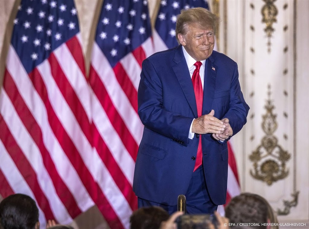Trump klaagt zijn oud-advocaat Cohen aan voor 500 miljoen dollar