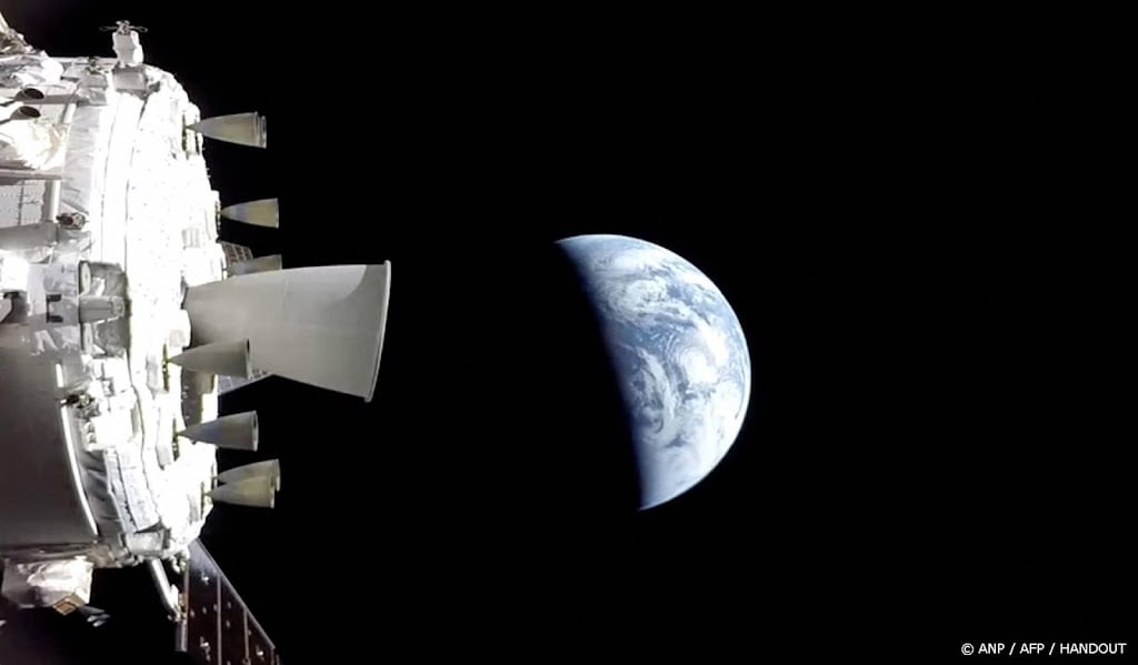 Astronauten na maanmissie: 'Aarde is reddingsboot in heelal'