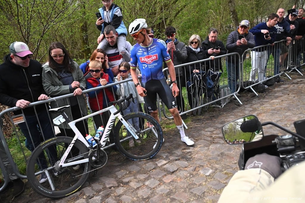 Van der Poel: mijn koers was voorbij in Bos van Wallers