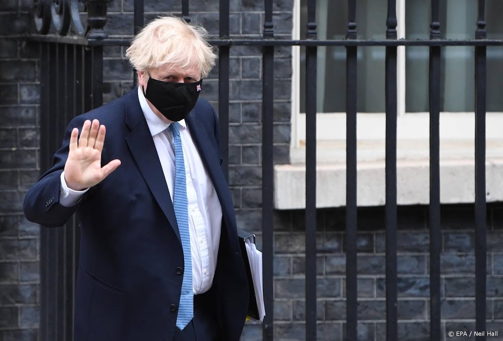 Britse premier kondigt onderzoek aan naar aanpak coronavirus 