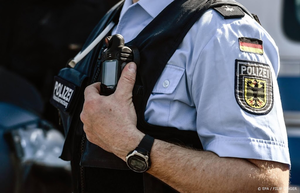 Duitse politie voorkomt bloedbad op twee scholen