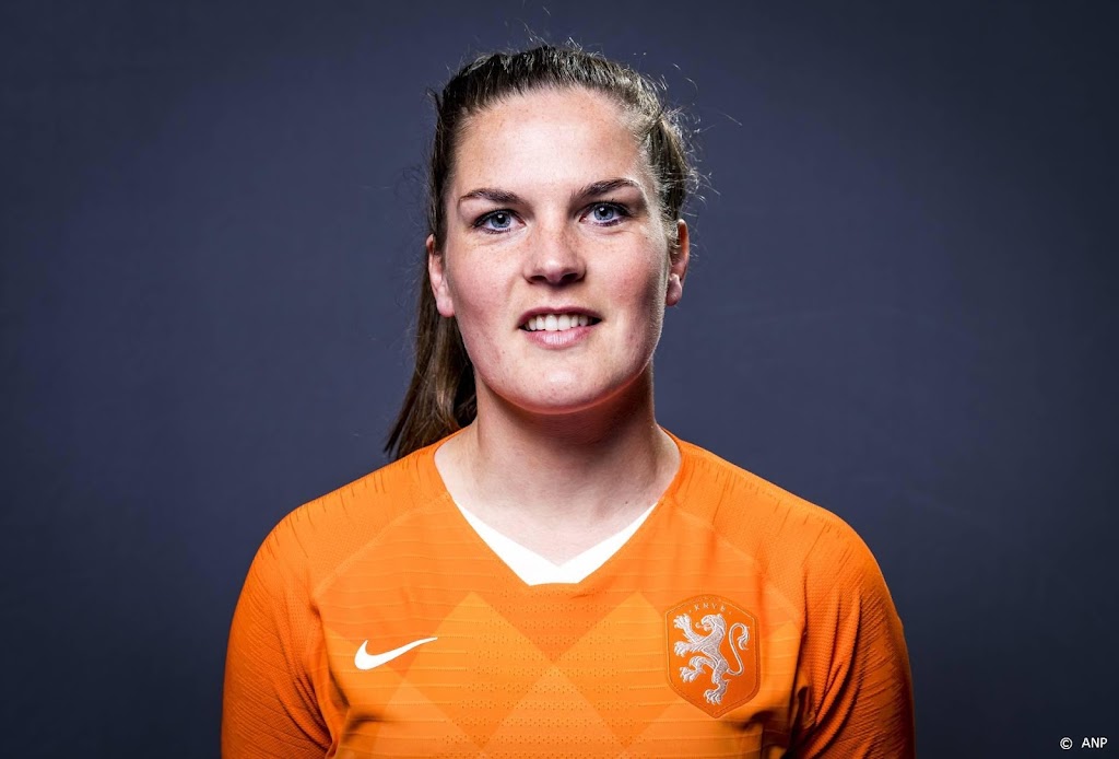 PSV haalt ook voetbalster Worm terug naar Nederland