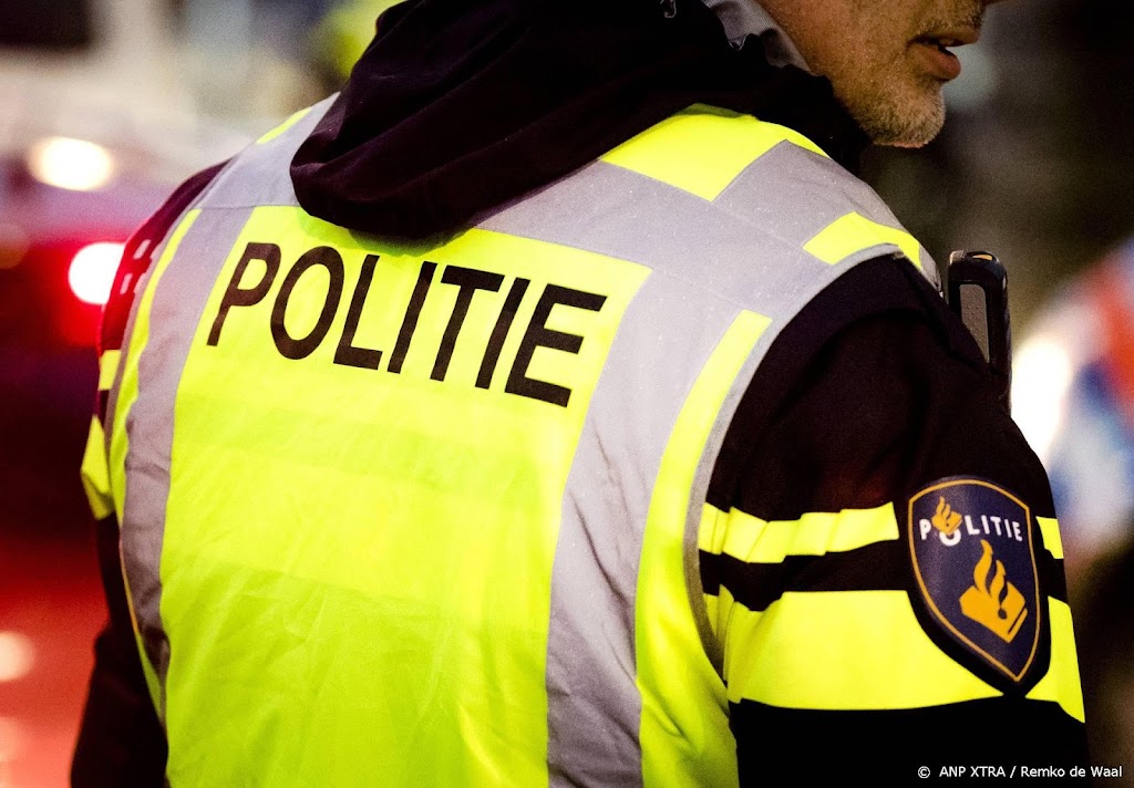 Man uit rijdende auto geslagen in Roosendaal, tieners aangehouden