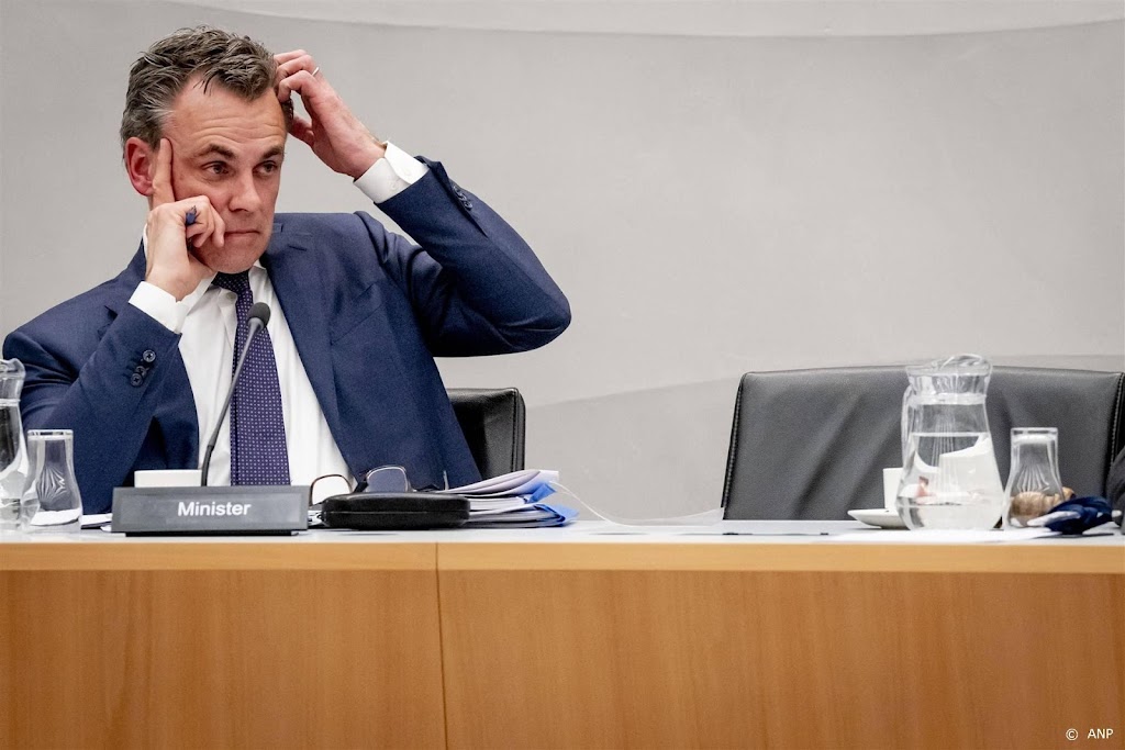 Harbers: extra maatregelen voor waterkwaliteit voor de zomer