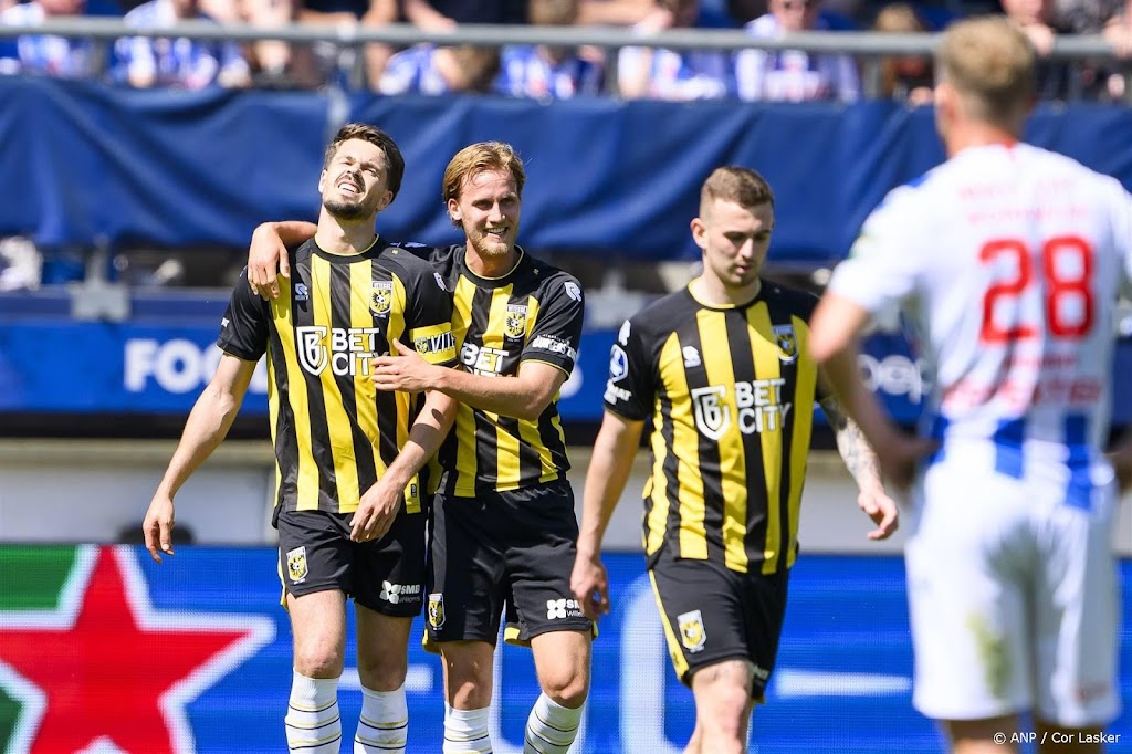 Gedegradeerd Vitesse boekt ook in Heerenveen zege 