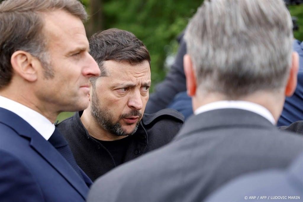 Zelensky nodigt paus uit voor bezoek aan Oekraïne