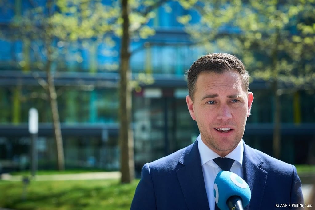 Heinen: schuldhoudbaarheid prioriteit defensie-investeringen EU