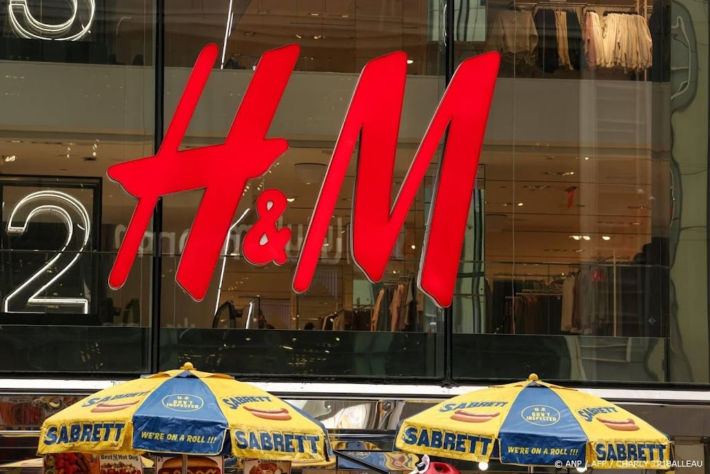 H&M sluit distributiecentrum in België, 440 banen weg