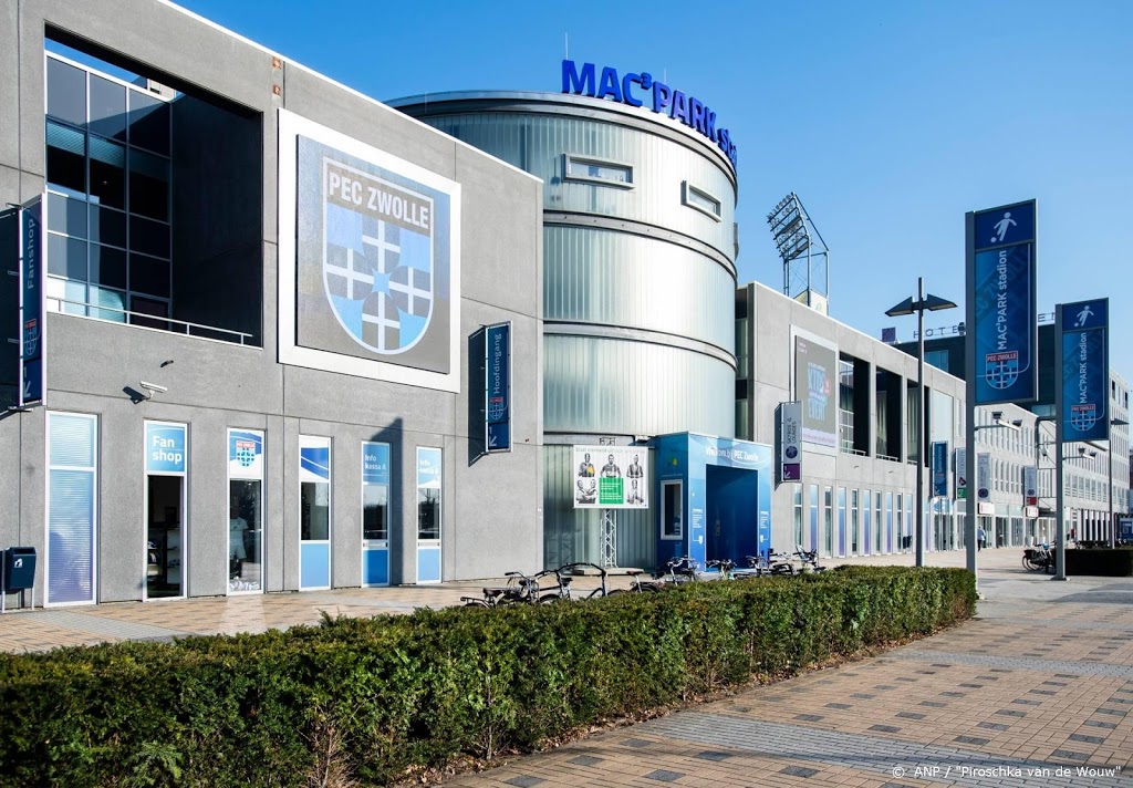 PEC Zwolle definitief over op natuurgras