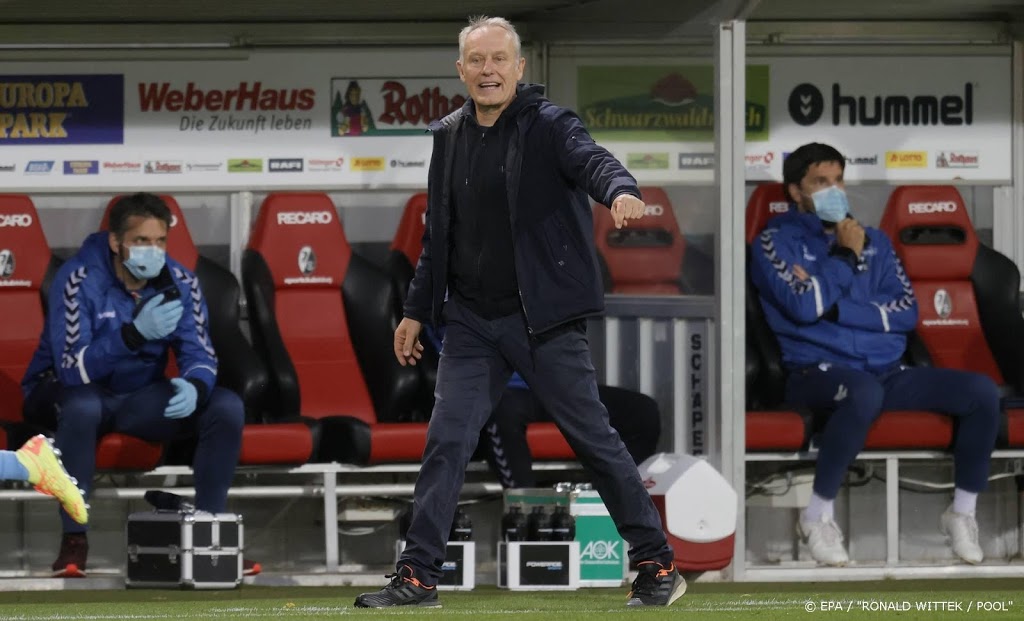 Voetbalclub Freiburg gaat tiende jaar in met trainer Streich