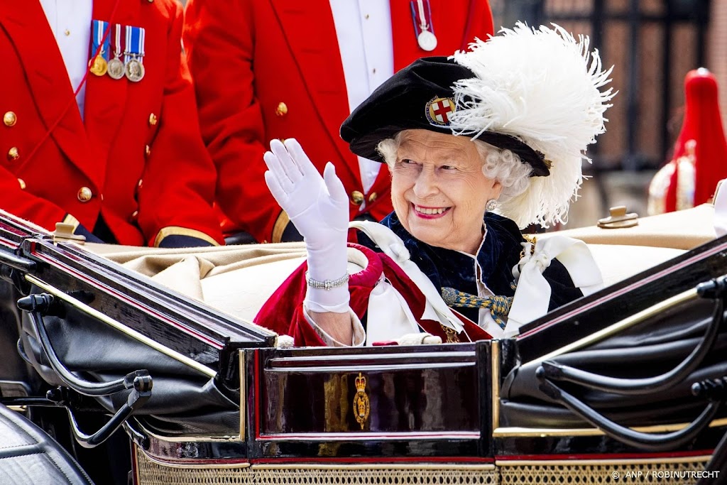 Elizabeth nu op één na langstzittende vorst ooit