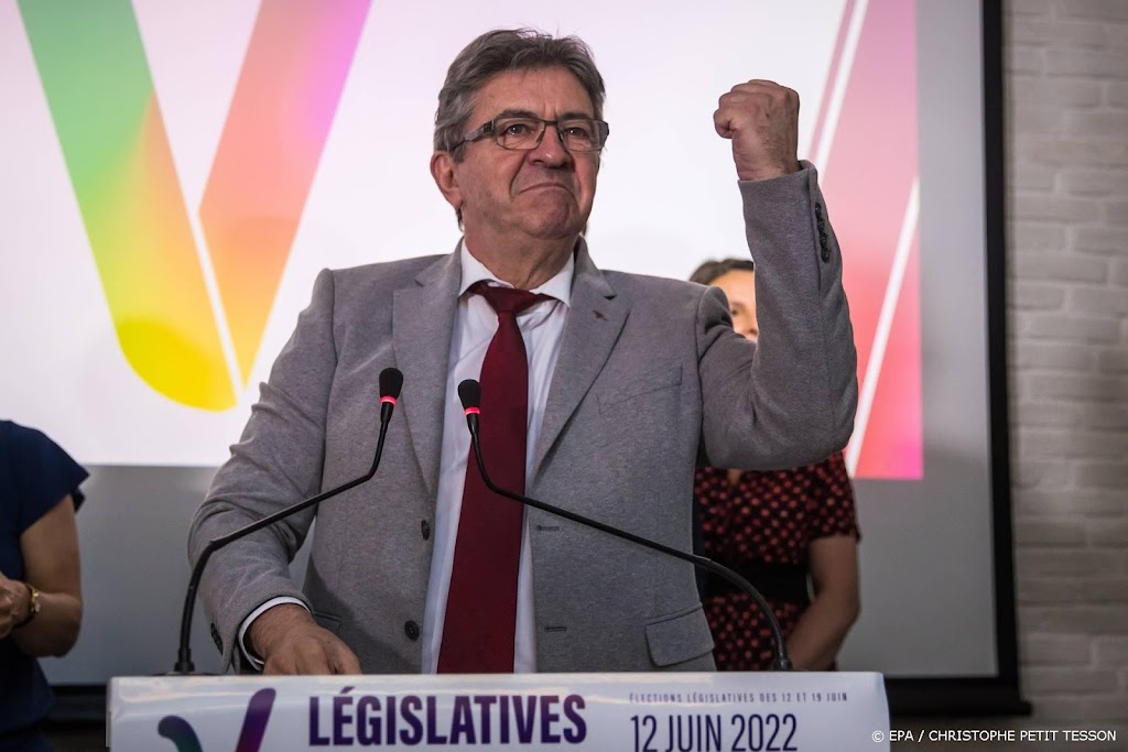 Linkse leider Mélenchon na stemming: Macron is juist verslagen