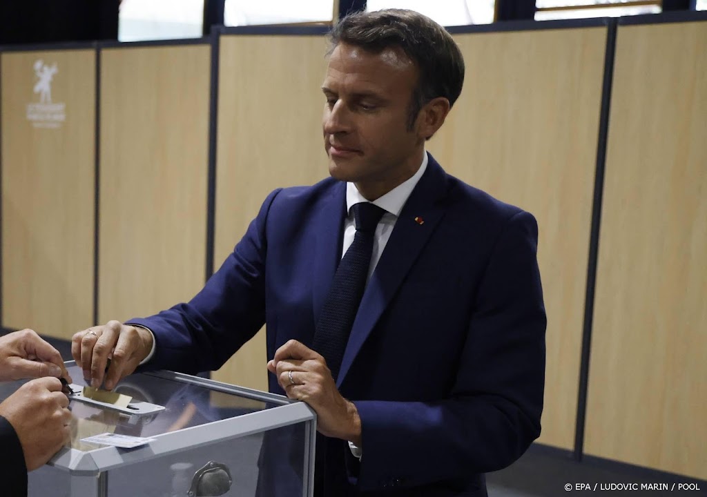 Prognose: alliantie Macron leidt, maar kamermeerderheid onzeker