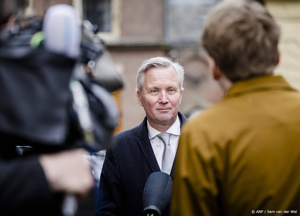 Van der Burg heeft gemeente voor gesloten opvang asielzoekers