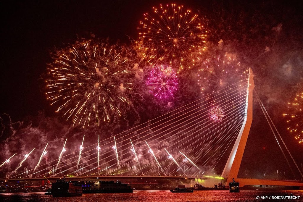 Rotterdam bezuinigt, geen geld meer naar Nationaal Vuurwerk