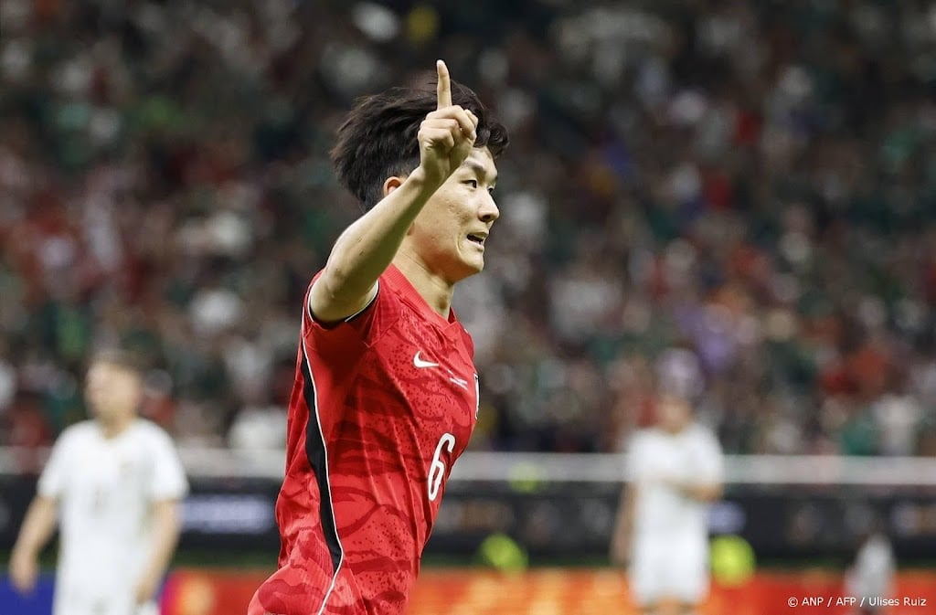 Hoofdrol Feyenoorder Hwang bij winst van Zuid-Korea op Tsjechië