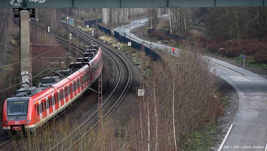 NS wil zes keer per dag trein van Amsterdam naar Rhein-Ruhrgebied