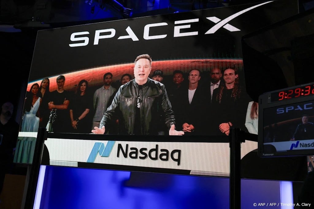SpaceX stijgt 18 procent bij beursdebuut in New York