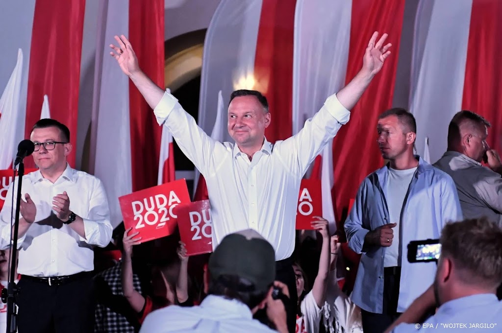 Polen kiest tussen conservatief en liberaal