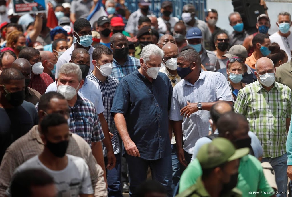 President Cuba roept op betogingen neer te slaan