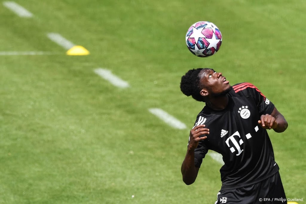 Enkelblessure houdt Bayern-back Davies van Gold Cup